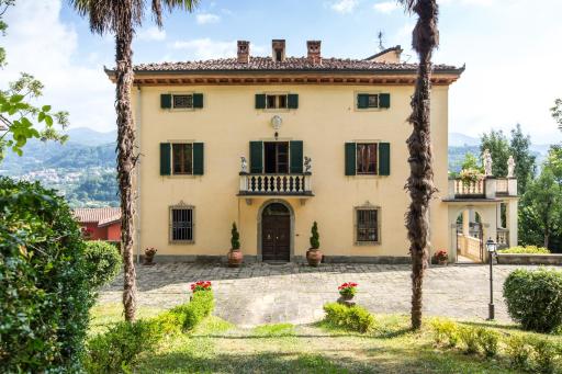 VILLA TURRI - Luxury Country & Padel Resort - Housity