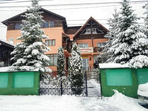 Pensiunea Agroturistică Piscul Soarelui - Housity