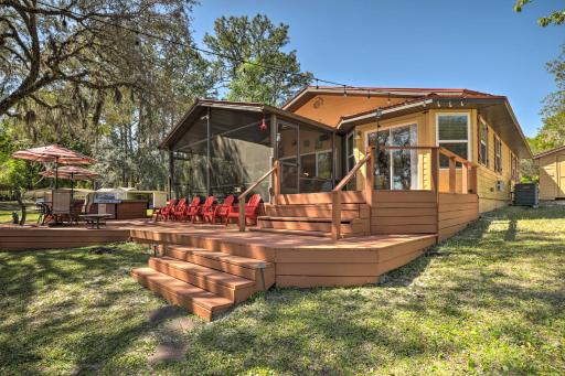 Keystone Heights Lakefront Cabin - Fire Pit, Grill - Housity