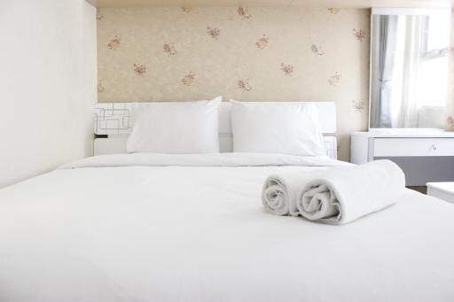 Simply 1BR Gateway Pasteur Apartment By Travelio - Housity