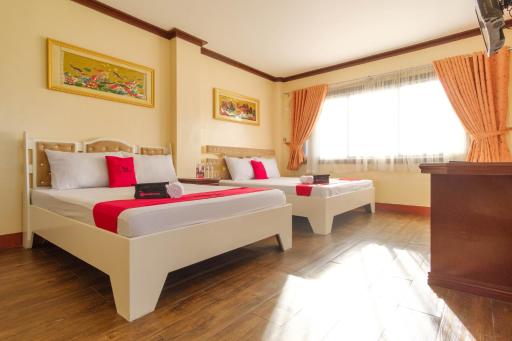 RedDoorz Plus @ Seaborne Hotel Subic Zambales - Housity