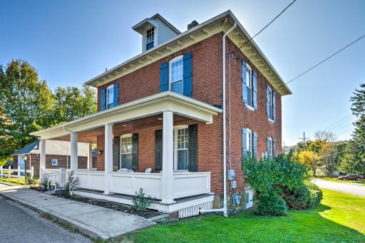 Quaint Ligonier Family Home - 3 Miles to Idlewild! - Housity
