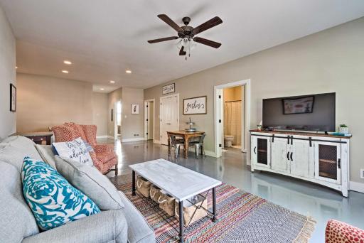 Updated Apt 1 Mi to Western Kentucky University! - Housity