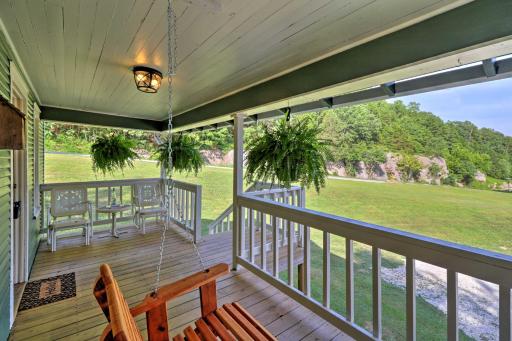Cozy Cottage 7 Mi to Blanchard Springs Cavern - Housity