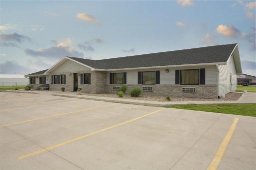 Simple Rewards inn - Housity