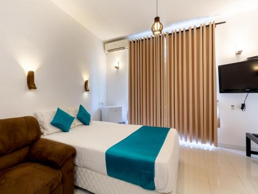 Royal Mount Hotel - Housity