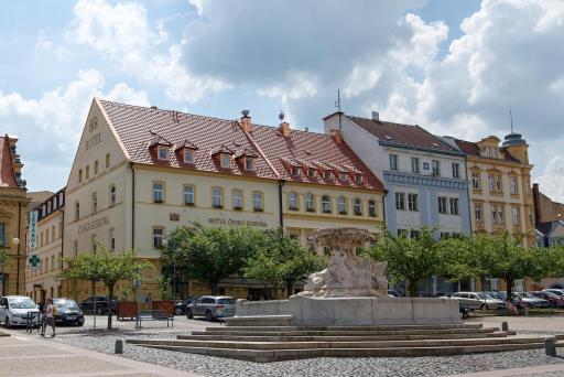 Hotel Česká Koruna - Housity