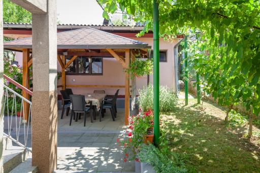 Apartment Žalac - Housity