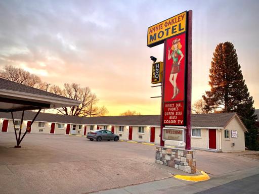 Annie Oakley Motel Oakley - Housity