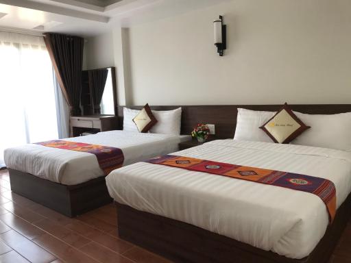 Mai Vàng Hotel - Housity