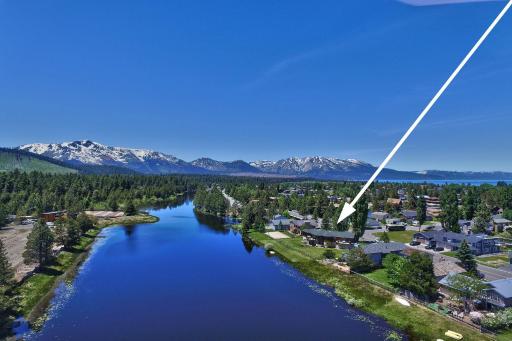 Spacious Lake Tahoe Waterfront Retreat with Hot Tub! - Housity