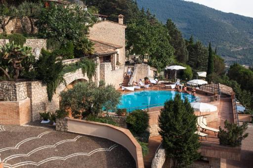 Vytae Spa & Resort - Housity