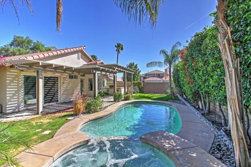 Beautiful La Quinta Getaway Golf, Hike, Explore! - Housity