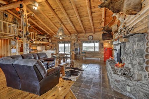 Secluded Belle Fourche Cabin Group Friendly! - Housity