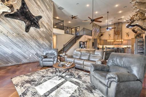 Kansas Hunting Lodge Pets and Large Groups Welcome! - Housity