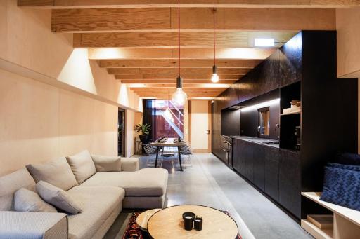 Juno Boat - Housity