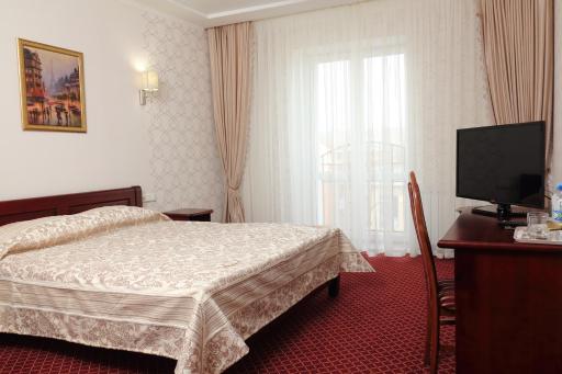 Hotel Aristokrat - Housity
