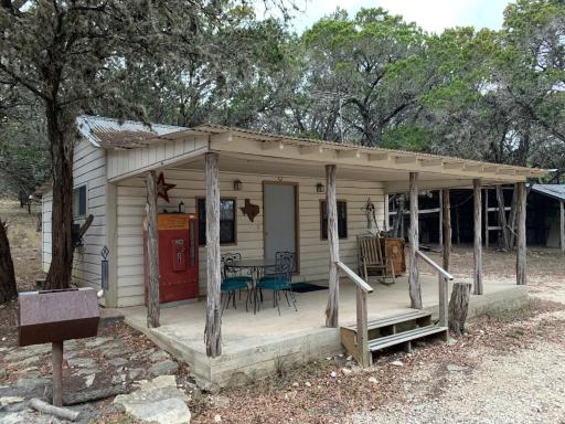 Clear River Cabin on the Medina - Housity