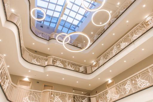 Emerald Suites - Housity