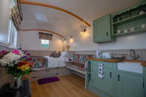 Shepherd Hut Bird Enniskillen, Fermanagh - Housity