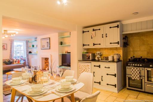 Seafront Apartment with Garden - Housity