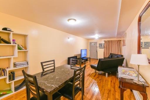 Brooklyn Blue Ridge Manor: Exquisite 4 Bedroom, 2.5 Bathrooms with A Home Appeal - Housity