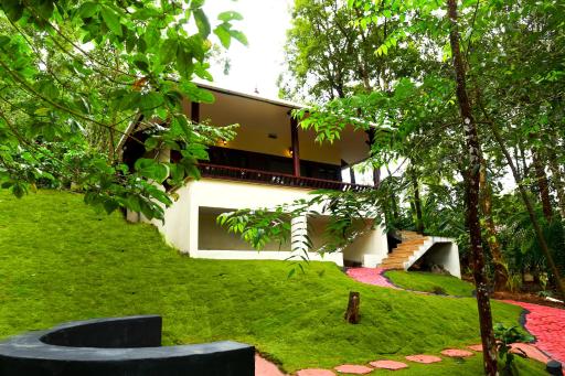Green Garden Lotus Villa - Housity