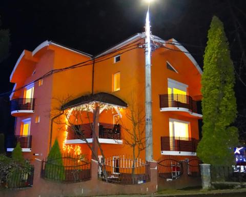 Casa Iulian - Housity