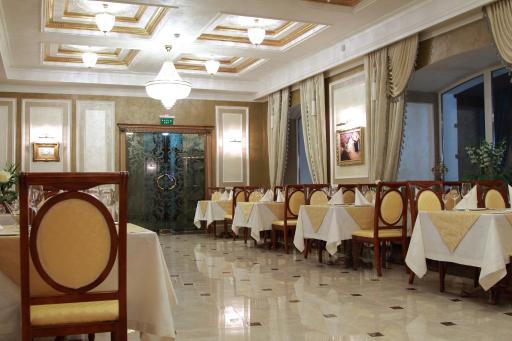 Hotel Aristokrat - Housity