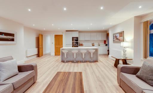 Water Street Aparthotel by iStay - Housity