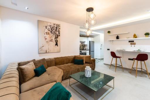 Stylish & Chic Flat - Best Place - New Building - Hizvo