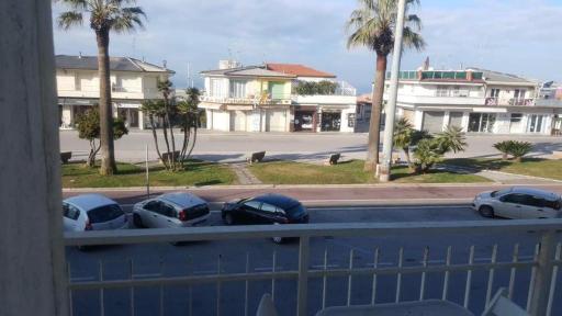 monolocale lungomare Viareggio - Housity