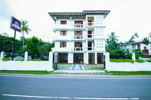 Hotel Romaya - Housity