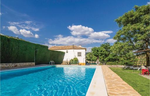 Awesome Home In Rute With Kitchen - Housity