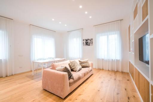 NIMA Boutique House - Housity