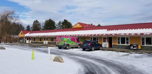 Middlebury Sweets Motel - Housity