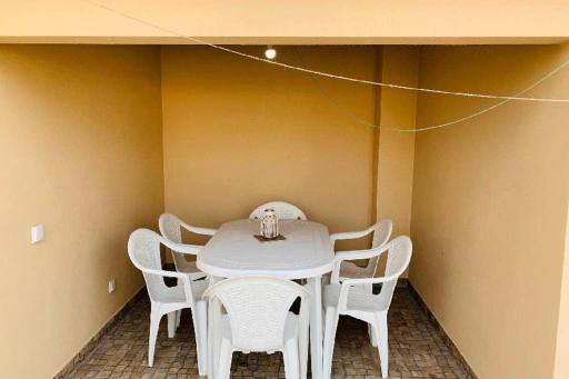 Beach House (Leirosa) - Housity