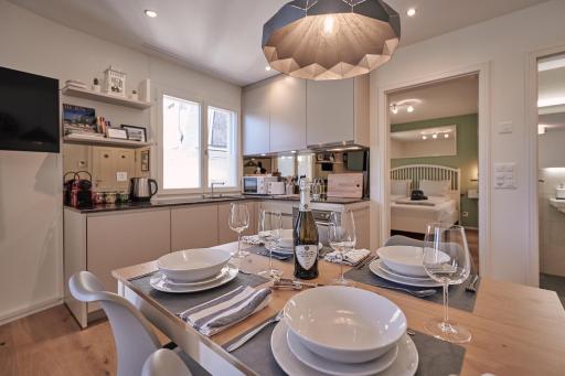 City Center Apartment with Mountain View - Housity