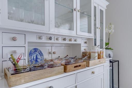 B&B Modern Times - Housity