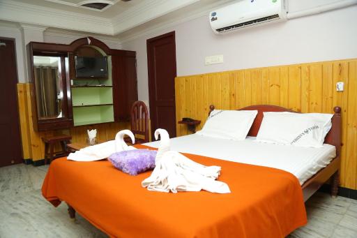Hotel Nandha - Housity