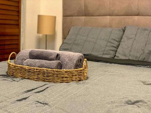 Cozy Studio Retreat with Private Parking and FREE Laundry - Housity