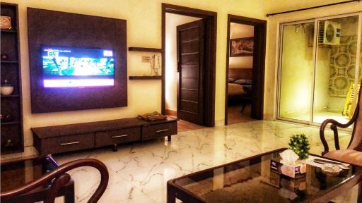 2 Bedroom Independent Portion near Canal Road - Housity