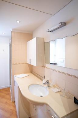 V12 Apartments - Alfieri 2A - Housity
