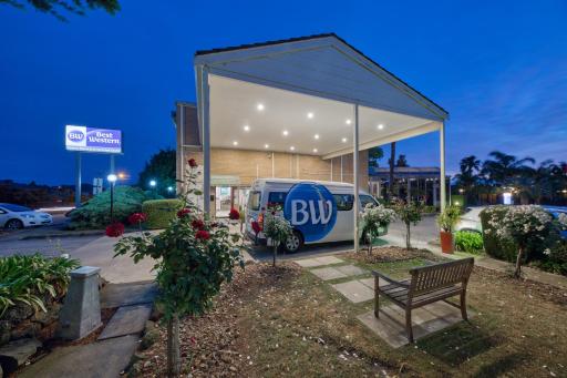 Best Western Melbourne Airport - Housity