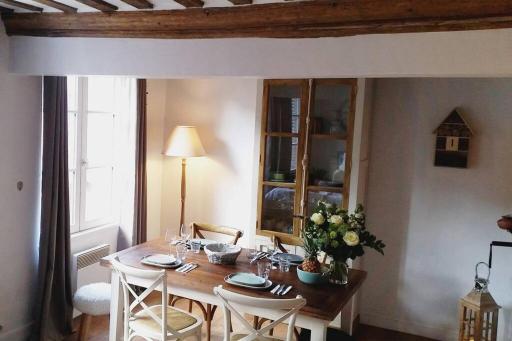 Une Pause Chez Julien, appartement lumineux et idéalement situé! - Housity