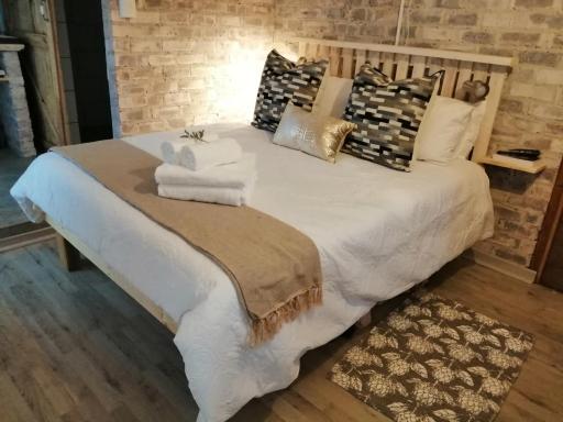 Pillow Place Parys - Housity