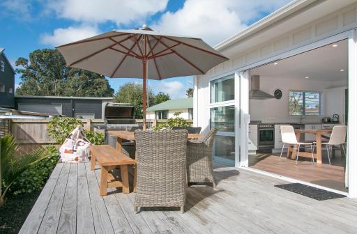 The Waihi Beach House - Waihi Beach Holiday Home - Housity