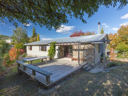 Kowhai Cottage - Wanaka Holiday Home - Housity