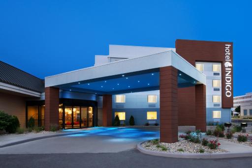 Hotel Indigo Cleveland Beachwood by IHG - Housity