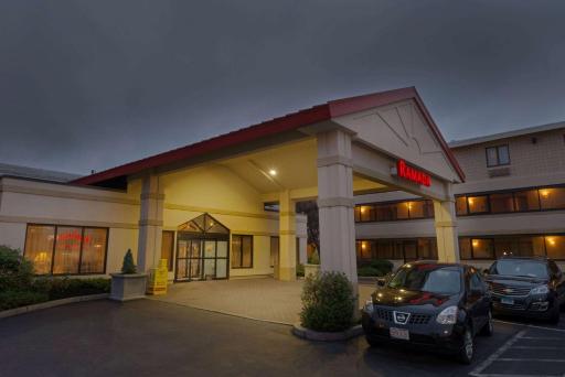 Ramada by Wyndham Boston - Housity